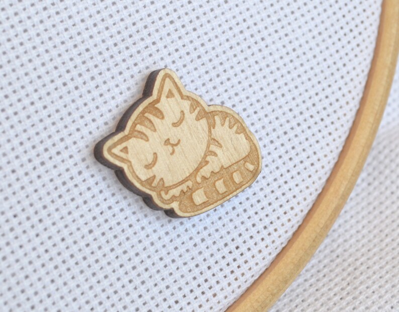 Magnetic Needle Minder - Cute Keeper For Sewing, Embroidery Needles & Small Metal Tools-461286
