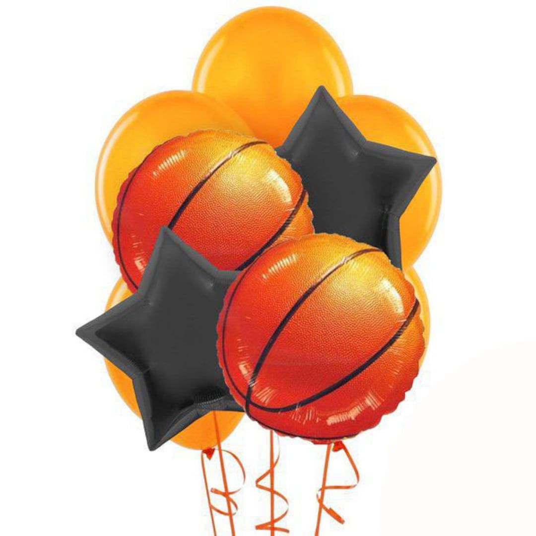 Télécharger Chaussures de basketball endommagées avec ballon
