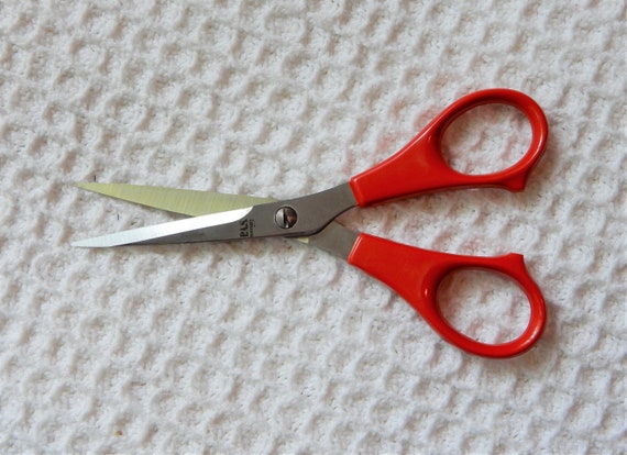 mini sewing scissors