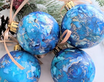 Set of 4 Ocean Blue Hand Painted Baubles, Blue & Gold Alcohol Ink Art, Coastal Decor, Shatterproof Lightweight Christmas Ornaments, 6cm
