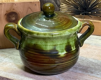 Merrehope Meridian Mississippi Pottery Honey Pot – Green & Brown Glaze