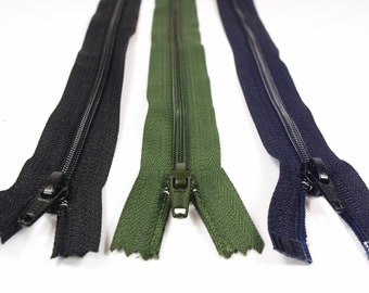 39 cm zippers in different colors