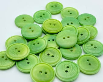 12 Tagua buttons Ø 20 mm - light green