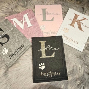 Impfpasshülle für Tierpass (Hund/Katze) Heimtierausweis, Reisepass, EU-Reisepass aus Filz mit Name, personalisiert, Zusatzfach