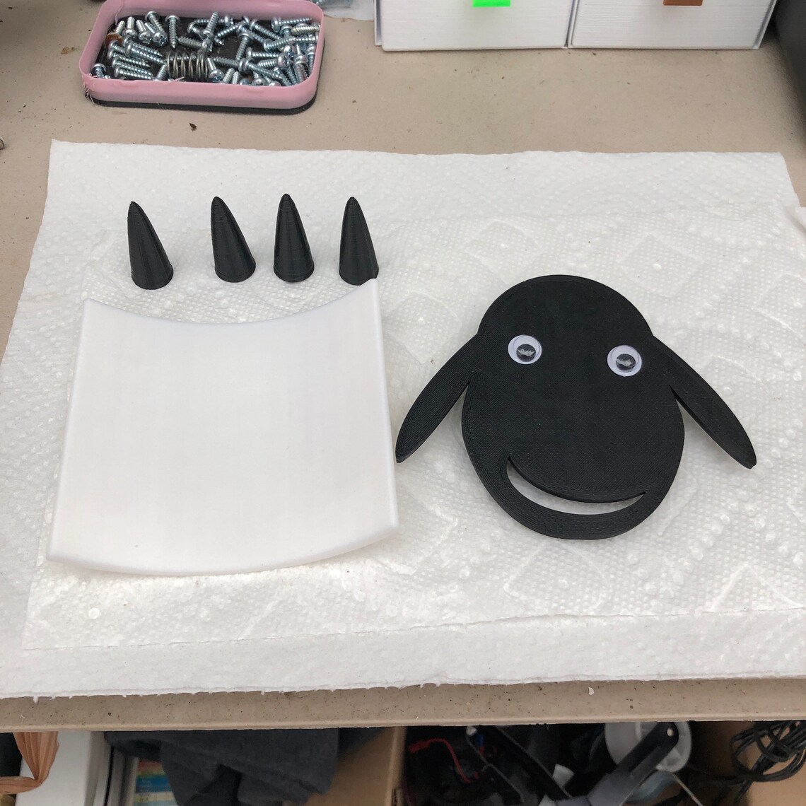 mouton rouleau papier toilette