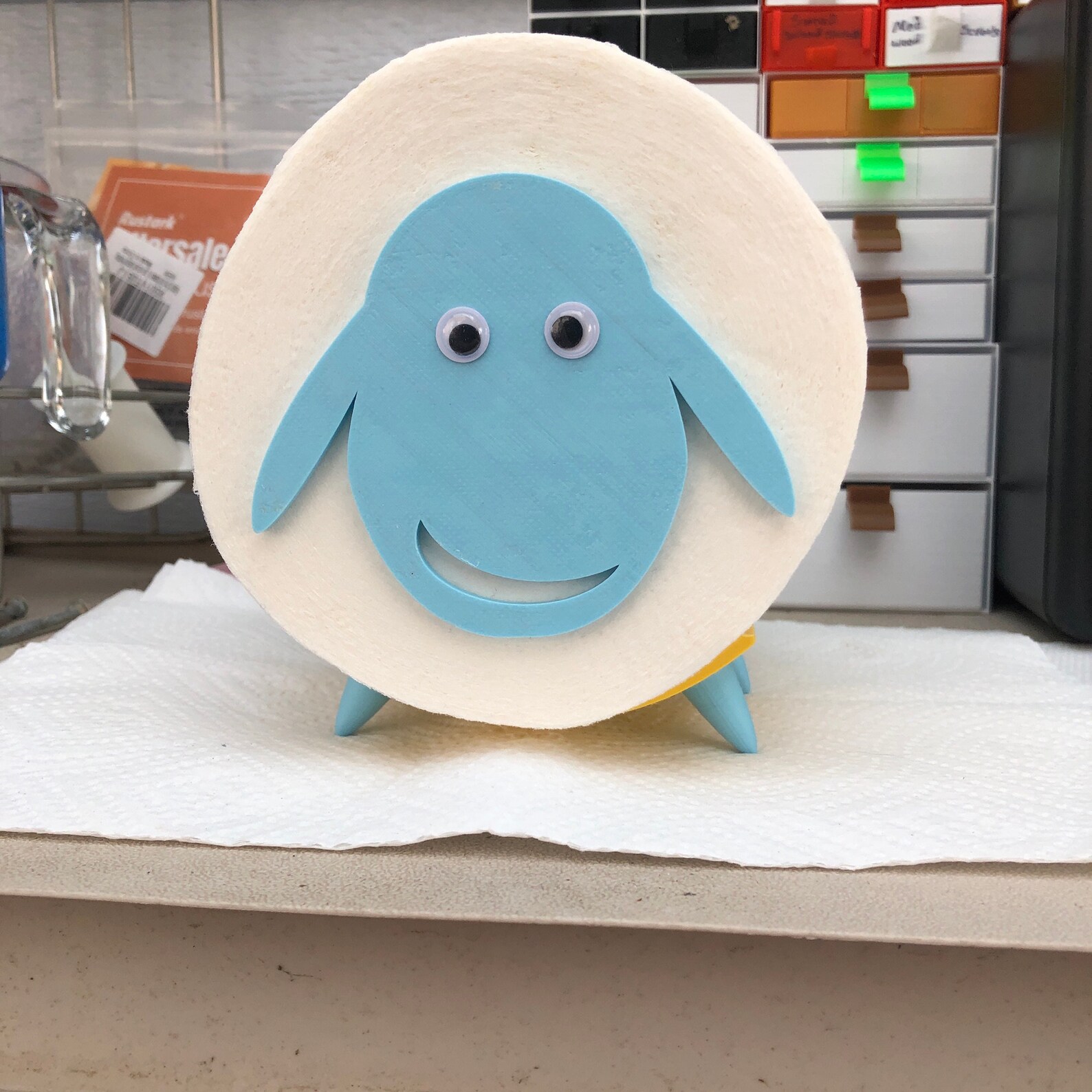 mouton rouleau papier toilette