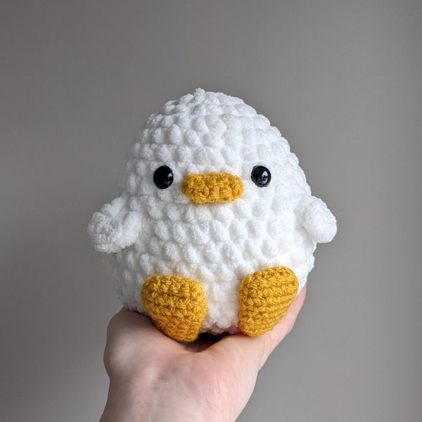 Modello Amigurumi a forma di anatra grossa all'uncinetto