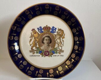 Queen Elizabeth Coronation 8.5" Collectors Plate Australia New Zealand Visit