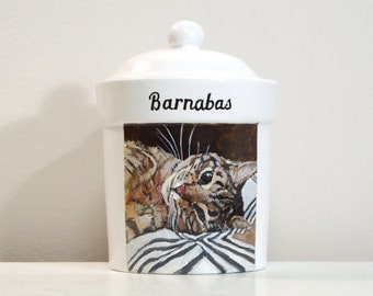 One of a kind cat urn for ashes hand painted with custom portrait from photo, pet keepsake urn, pet urn for cat memorial gift