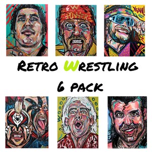 Könnte beinhalten: Ein Set mit sechs bunten, illustrierten Porträts berühmter Wrestler aus den 1980er Jahren. Die Wrestler sind im Retro-Stil mit kräftigen Linien und leuchtenden Farben dargestellt. Das Set trägt den Titel "Retro Wrestling 6 Pack".