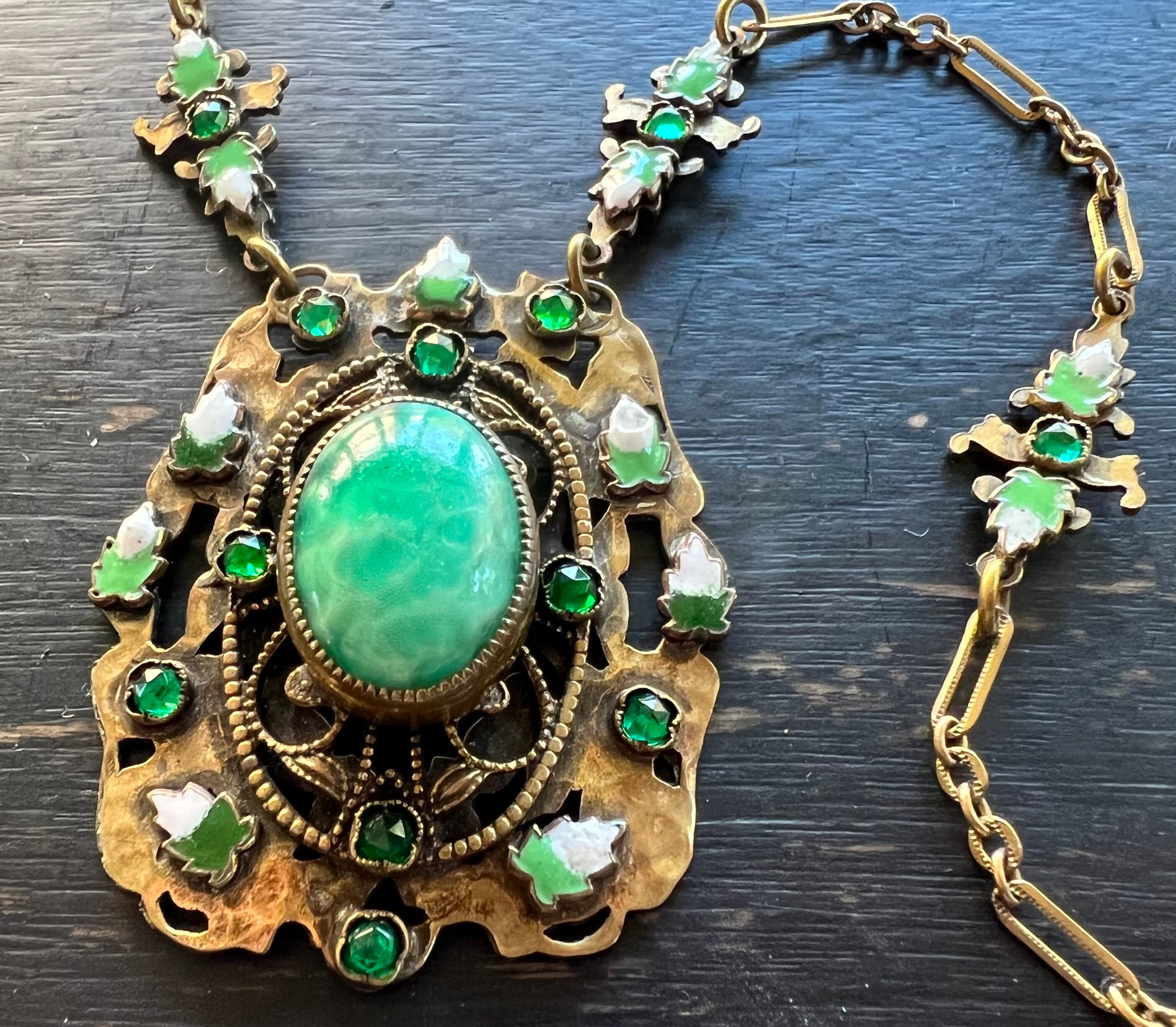 NECKLACE 1930s Necklace Green Peking Glass Cabochons Czech
