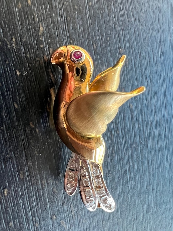 PIN 14K GOLD Small Bird Pin Brooch Marked “585” R… - image 1