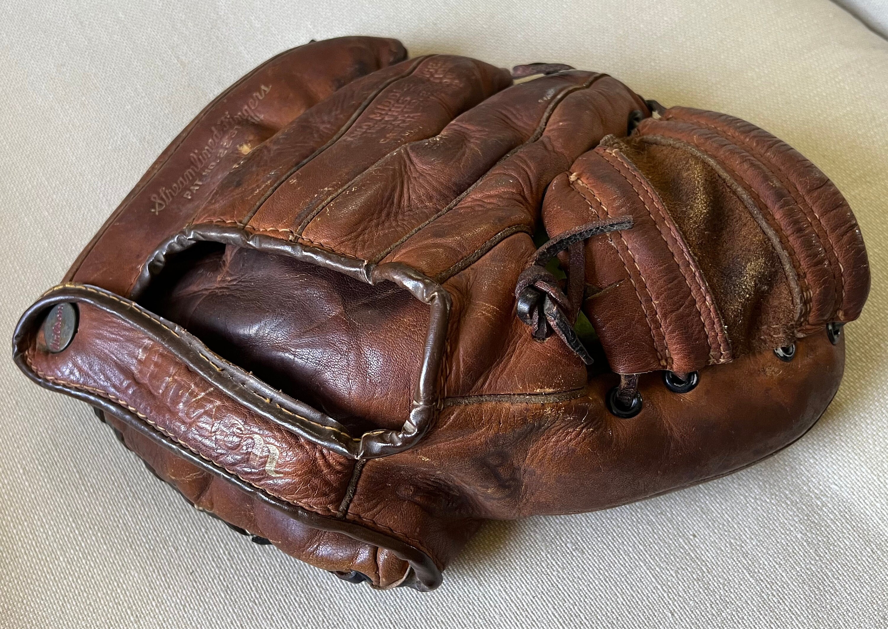 Vintage 1940s Wilson Leather Baseball Glove Streamlined Fingers Pat No