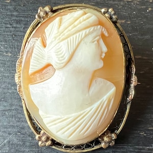 Antique Cameo Brooch — Victorian Carved Shell Pin — 1.5”— Roman Greek Profile — Estate Jewelry — Unmarked