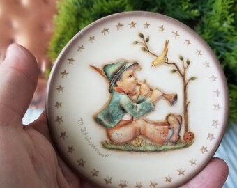 M.J. Hummel 子供のイラスト プレート Adorable MJ Hummel Miniature Collectors Plate Series. Each