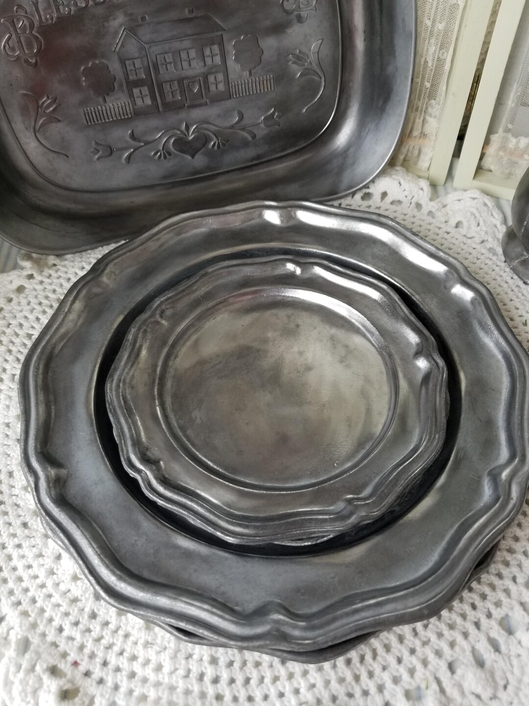 Vintage Crown - Castle Ltd. Queen Anne-style Single Pewter Plate. so ...