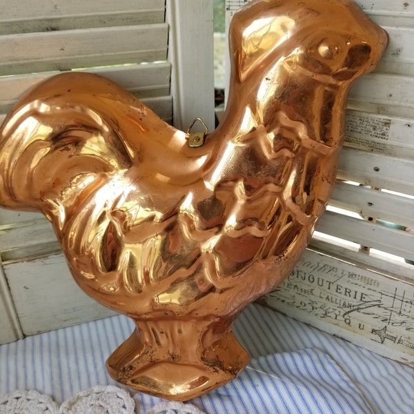 Vintage frenchcountry inspired rooster copper mold. Add a rustic hint of French country to your farmhouse kitchen with this rooster mold.