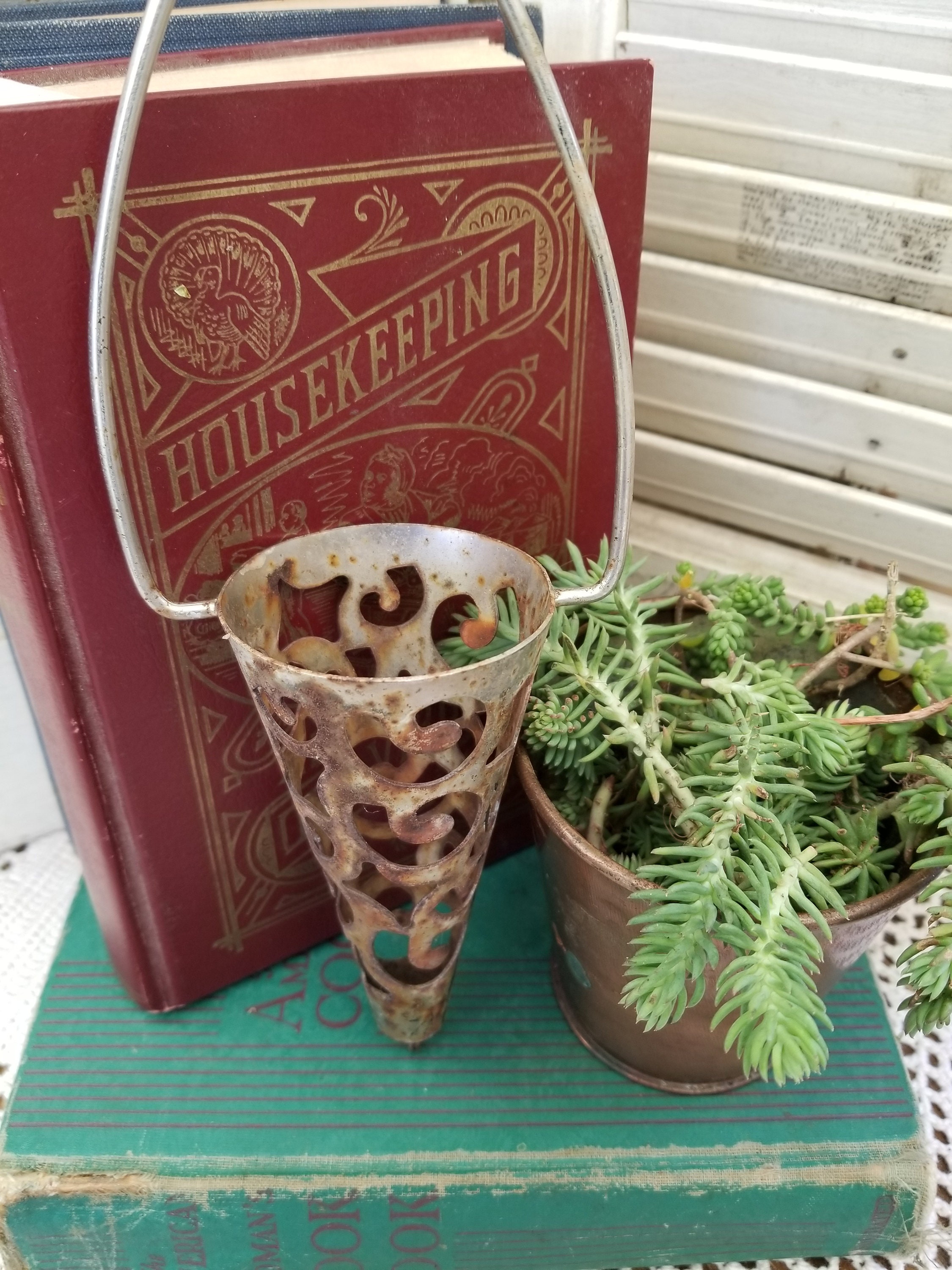 Rusty Crusty Nosegay Holder. Clustering a Fragrant Group of Etsy UK