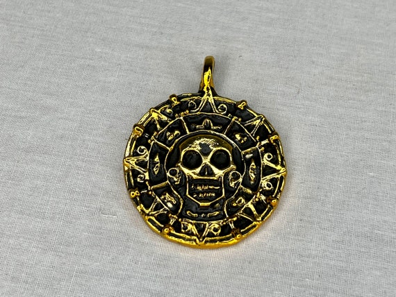 Walt Disney The Pirates of the Caribbean League Collectible Medallion  Necklace | #3774358879
