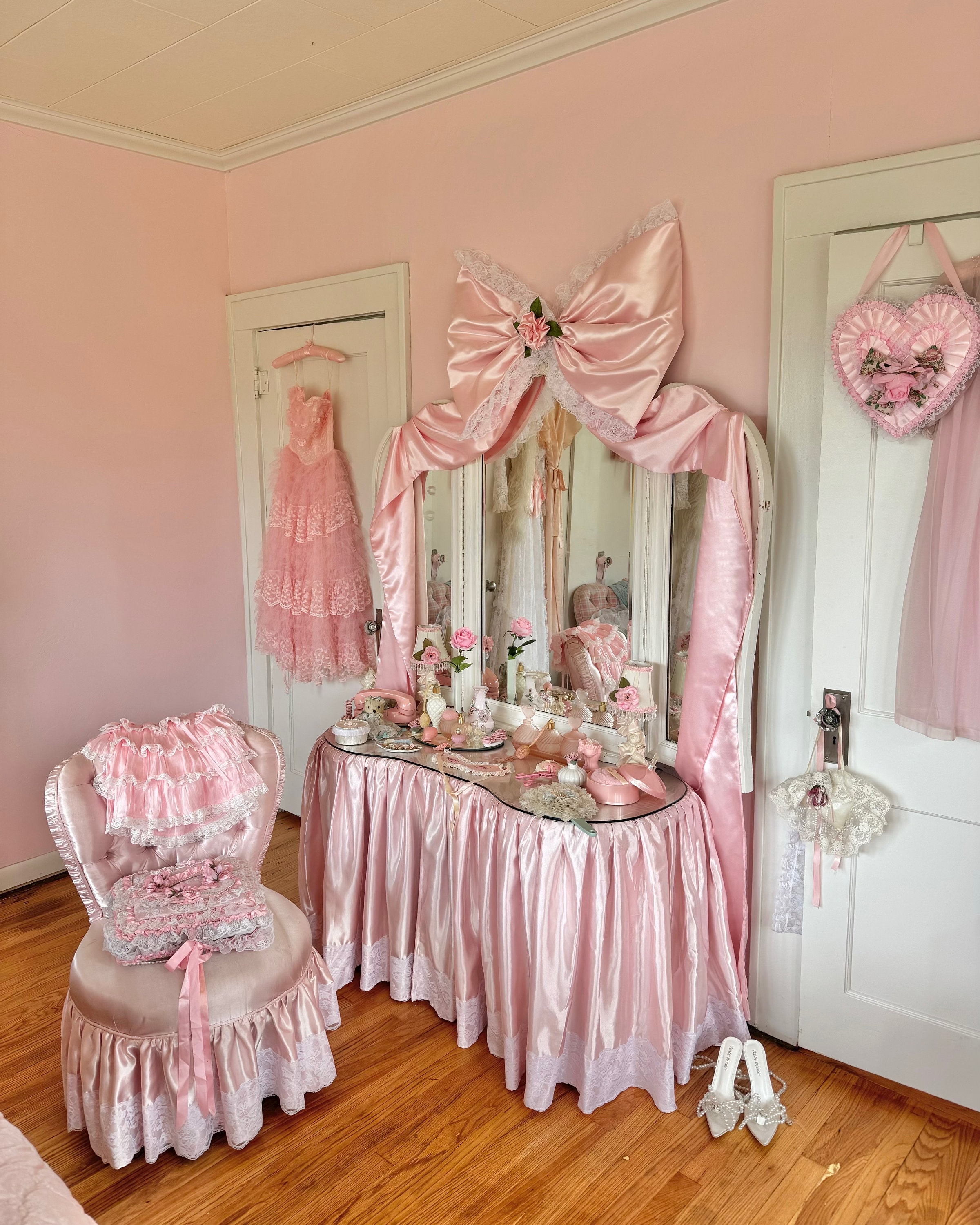 Baby Pink Satin Bow | Lace Bow Birthday Bridal Shower Tea Party Garden Party Home Bedroom Vanity Decor Coquette Shabby Chic