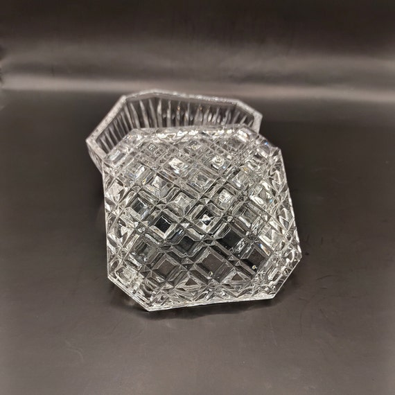 Vintage pressed glass octagonal trinket box, jewe… - image 3