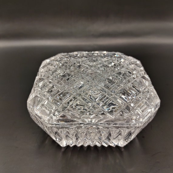 Vintage pressed glass octagonal trinket box, jewe… - image 1
