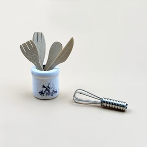 Miniature whisk Mini eggs beater Mini kitchen utensils Dollhouse miniature home decoration Mini kitchenware Wall decor