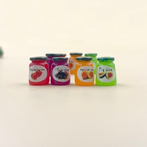 Mermelada de frutas en miniatura 8pcs/set Comida en miniatura Miniaturas Casa de muñecas decoración del hogar en miniatura Regalo para su decoración de pared Regalos personalizados