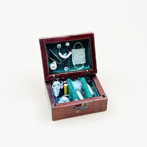 Miniatur medizinische Box Miniatures Puppenhaus Miniatur Haus Dekoration Geschenk für sie Wanddekor personalisierte Geschenke