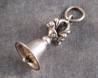 Bell pendant silver plated ~ Tibet (1387)