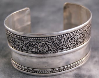 Breiter Armreif ~ filigran Silber ~ Nepal (659)