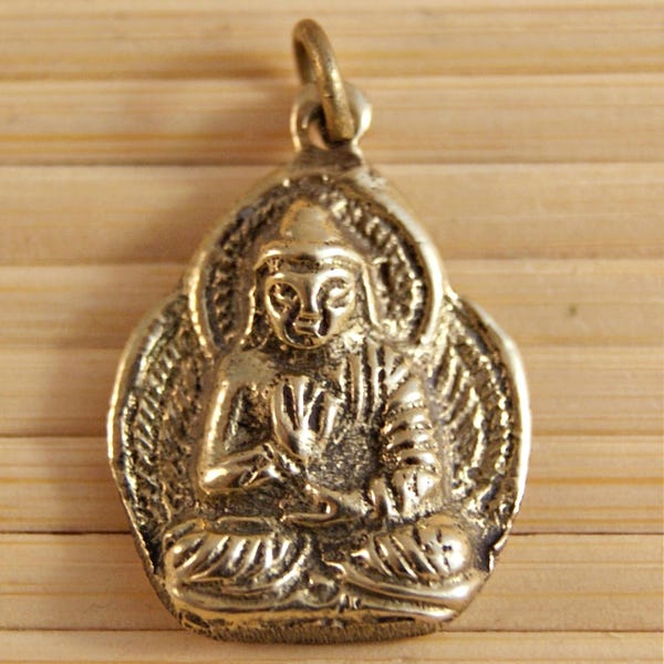 Pendant Buddha Amoghasiddhi ~ Nepal (1142)