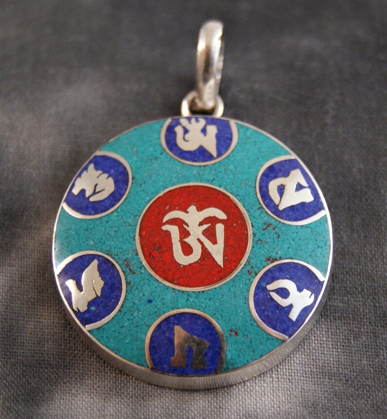 1091 Silver Pendant OM with Mantra Nepal Tibet