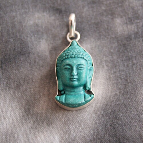 Colgante de Buda ~ Turquesa ~ Original de Nepal (1510)