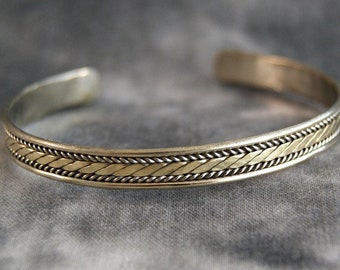 Bangle ~ 2 metals ~ Tibet Nepal (1267)