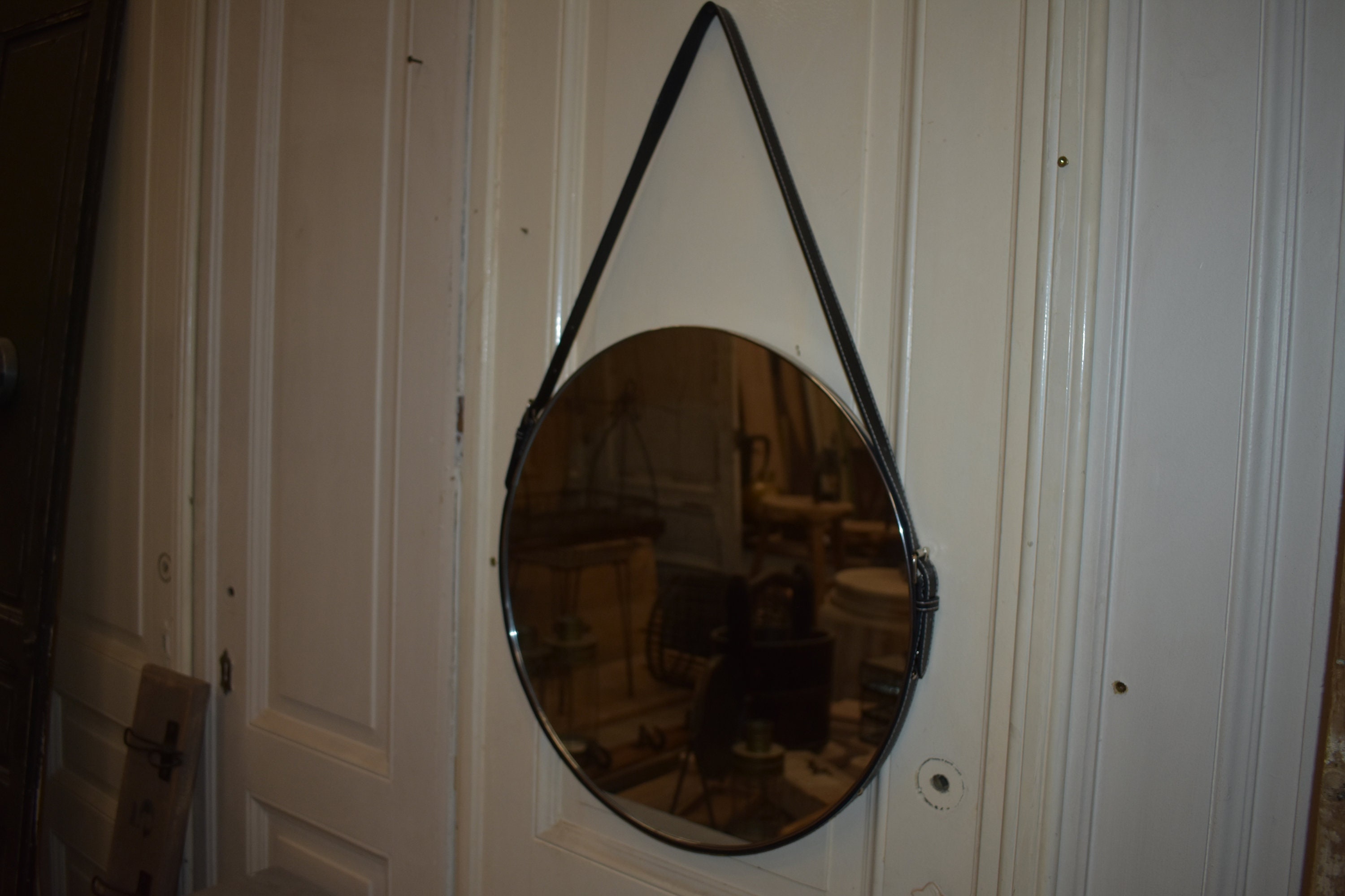 Miroir Rond 50 cm avec Bracelet en Similicuir et Cadre Métal