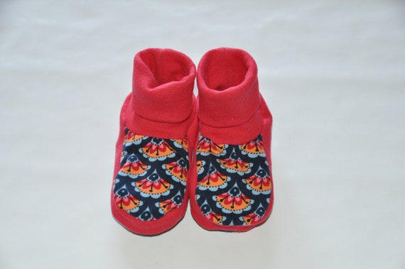baby socks and booties