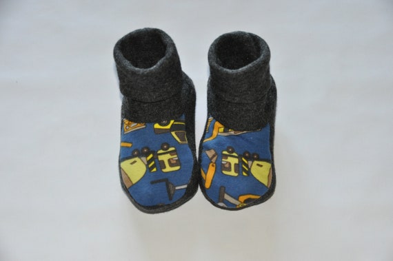 baby socks and booties