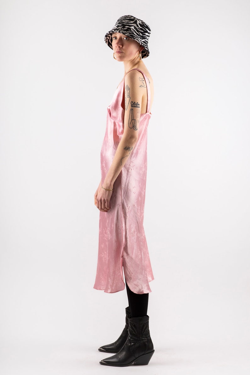 90s SILKY FLORAL Patten SLIP with Slit Detail on Side