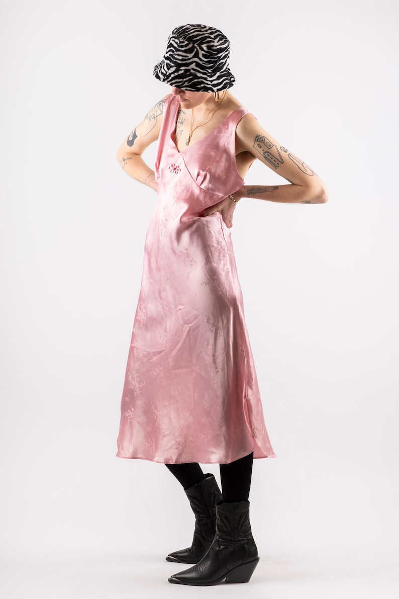 90s SILKY FLORAL Patten SLIP with Slit Detail on Side