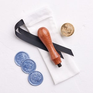 Semi Custom Wachssiegel Stempel | Hochzeitseinladung Stempel | Wachssiegel | Paare Initialen | Wachssiegel Set | Wachsperlen | Hochzeit Siegel