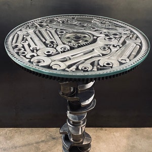 Vintage Schraubenschlüssel Werkzeuge Kurbelwelle Getriebe Tisch Beistelltisch Mancave Dekor Steampunk