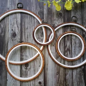 Embroidery Hoop,Wooden Imitation Hoop,Sewing Hoop,Wall Decor hoop,Stitching Frame,Flexi Hoop for Hand Embroidery,Hoop Art,Embroidery Display