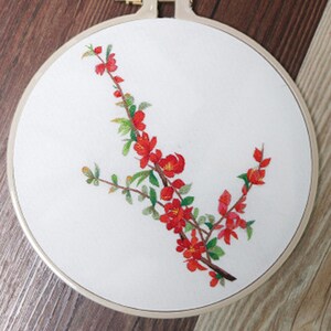 Floral Embroidery Kit Beginner-Modern Embroidery Kit-Wall Decor-Floral Needlepoint Hoop Wall Art Kit-Diy Craft kit adult-Gift for mom