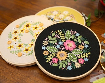 FloralEr Anfänger Stickset - Moderne BlumenPflanze Handstickerei Komplettes Kit - DIY Floral Needlepoint Hoop Wall Art Kit