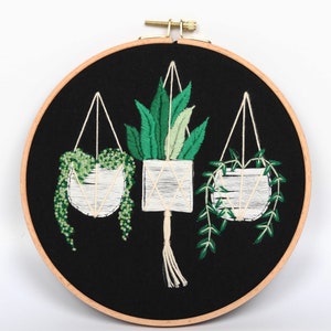 Embroidery Kit Beginner-Modern Floral Pattern-Hand Embroidery Full Kit-DIY Flower Embroidery Hoop Wall Art Kit-Gifts for her-English Guide