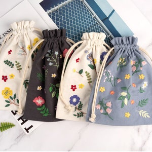 Floral Beginner Broderie Kit Drawstring Sac à dos, Hand Broderie Drawstring Bag, Modern Flower Plant Child’s Bag, DIY Kid’s Drawstring Bag