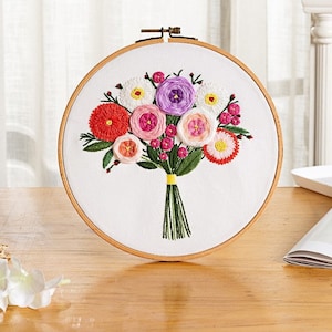 Diy Flower Embroidery Kit Beginner-Modern Floral Plant Hand Embroidery Full Kit-Diy Floral Needlepoint Hoop Wall Art Kit-Gifts for mom