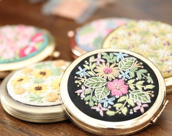 Het Idee van de Gift van Kerstmis| Spiegel borduurset| Mooie bruidsmeisjesgeschenken| Moderne borduurset| Mooie gepersonaliseerde cadeaus voor vrouwen| Compacts Spiegels