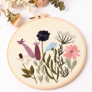 Easy Embroidery Kit Beginner, Modern floral Plant hand Embroidery Kit, Needlepoint Kit, DIY Craft Kit, Crewel embroidery, DIY embroidery set image 4